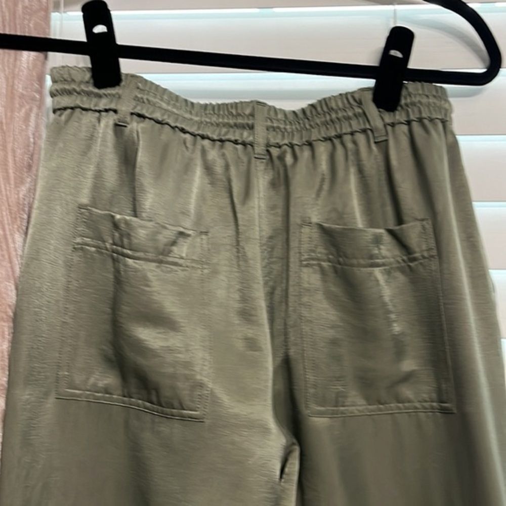 Altar'd State Sage Green Satin Cargo Pants Women's Size Medium Boho Jogger Silk - Picture 6 of 8